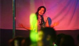 女人帮2在线观看,姐妹情深，再战江湖在线观看攻略