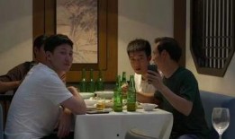 娱乐圈两个男人吃瓜